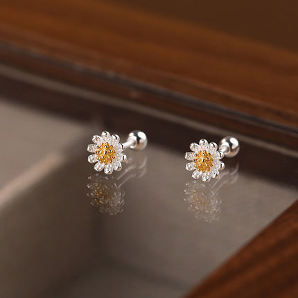S925 pure silver daisy stud earrings