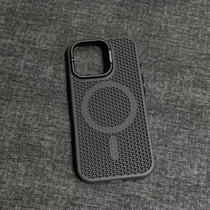 Honeycomb heat dissipation magnetic phone case