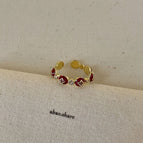 28 Ring Gold Red Round