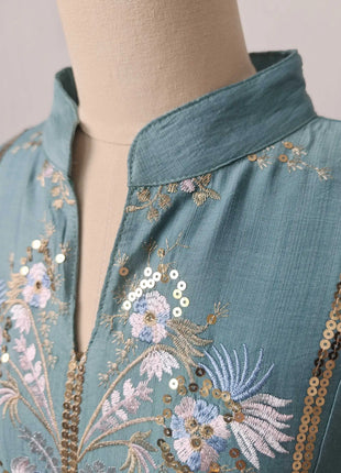 2025 Teal Muslim Abaya with Stand Collar and Exquisite Floral Embroidery Ideal for Islamic Festivities and Ramadan Celebrations