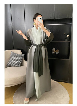 Wind Coat for Women 2024 Autumn New Style Gradient Color, Plus Fat and Enlarged Bat Sleeves, Scarf Style Long Outerwear