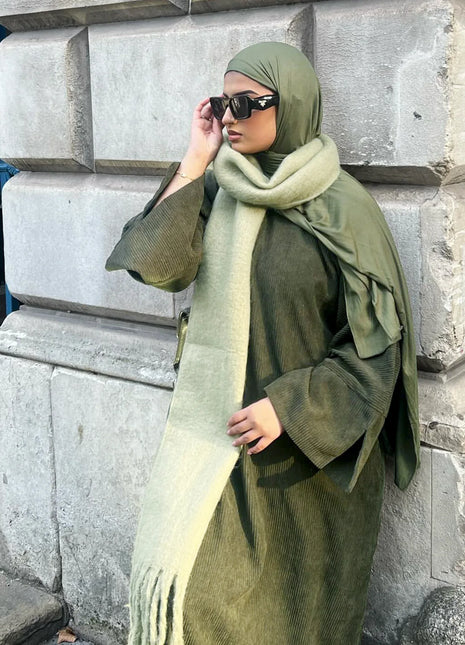 2025 New Arrival Turkey Dubai Muslim Winter Abaya Corduroy Women Closed Abaya Loose Daily Wear Muslim Long Winter Dress