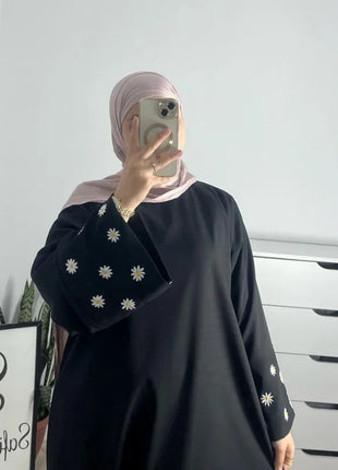 2024 Daisy Embroidery Muslim Modest Dress for Women Eid Saudi Arabia Dubai Abaya Luxury Islam Turkey Holiday Party Jalabiya Robe