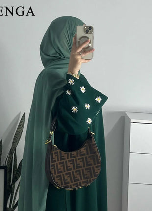 2024 Daisy Embroidery Muslim Modest Dress for Women Eid Saudi Arabia Dubai Abaya Luxury Islam Turkey Holiday Party Jalabiya Robe