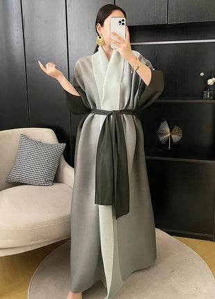 Wind Coat for Women 2024 Autumn New Style Gradient Color, Plus Fat and Enlarged Bat Sleeves, Scarf Style Long Outerwear