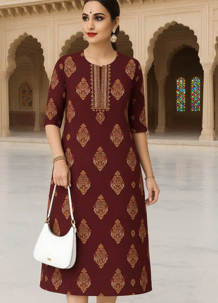 Women's Fashionable And Elegant Muslim Kurtta Straight Tube Casual Comfortable Dress 2026 Abito Donna Musulmana Slit hem